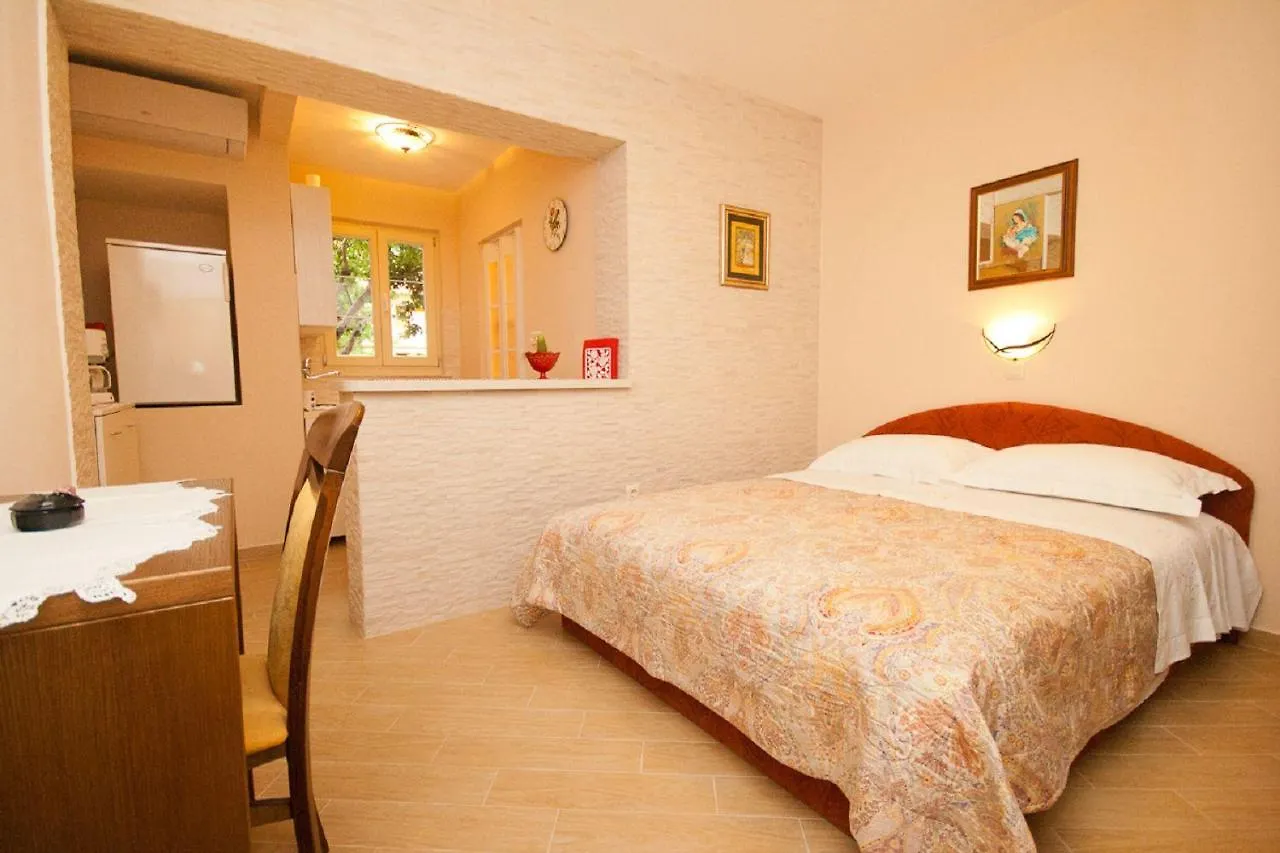 400 Meter Zum Strand Baska  Holiday home Baska (Krk)